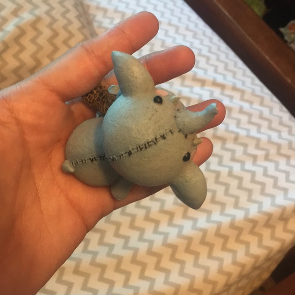 Elephant skull - Picture 2 of 6